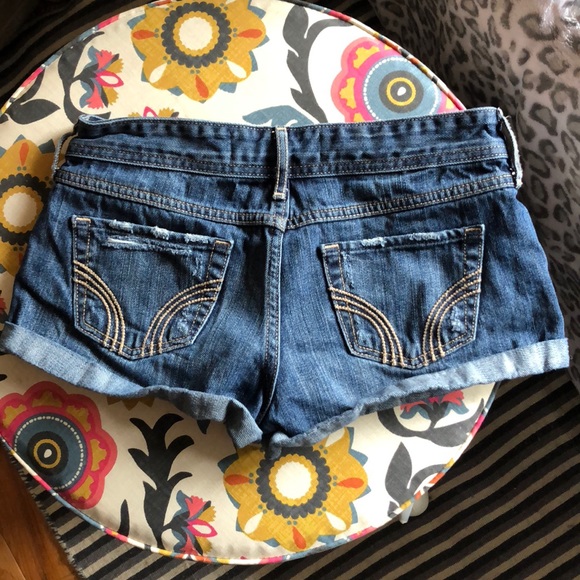 Hollister tipped jeans shorts - Picture 2 of 2
